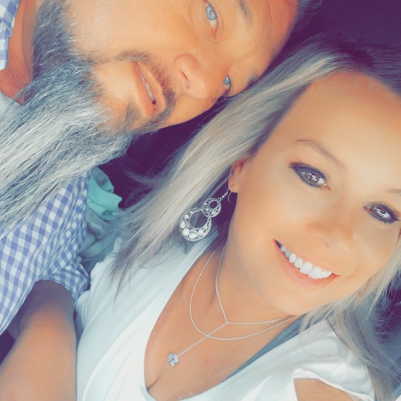 Meet your Posher, Rebecca - Picture 1 of 1